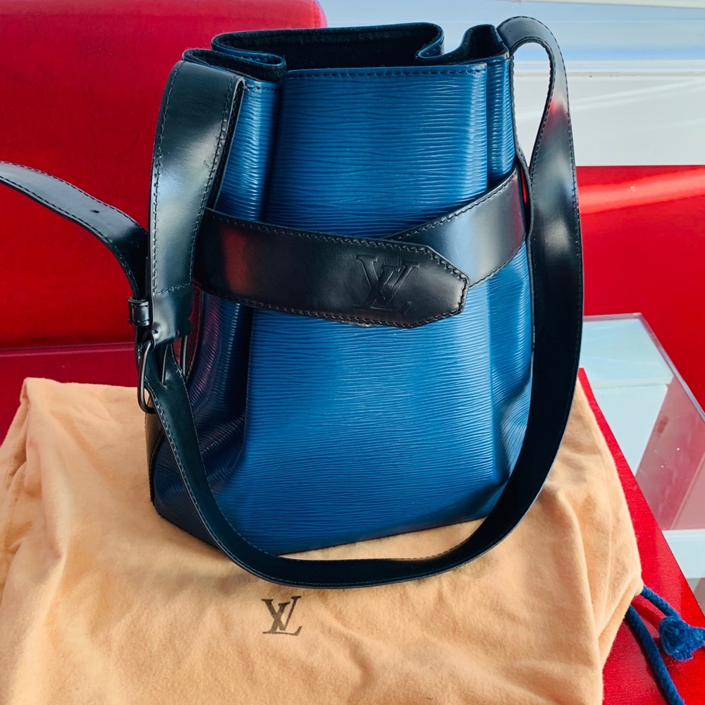 Authentic preloved LV twist bucket